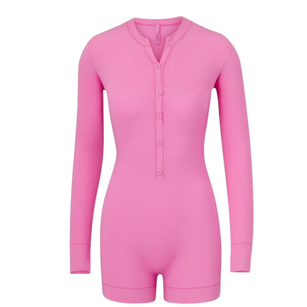 SOLD 💝 SKIMS Valentine’s Day Edition Bubblegum Henley Button Up One Piece